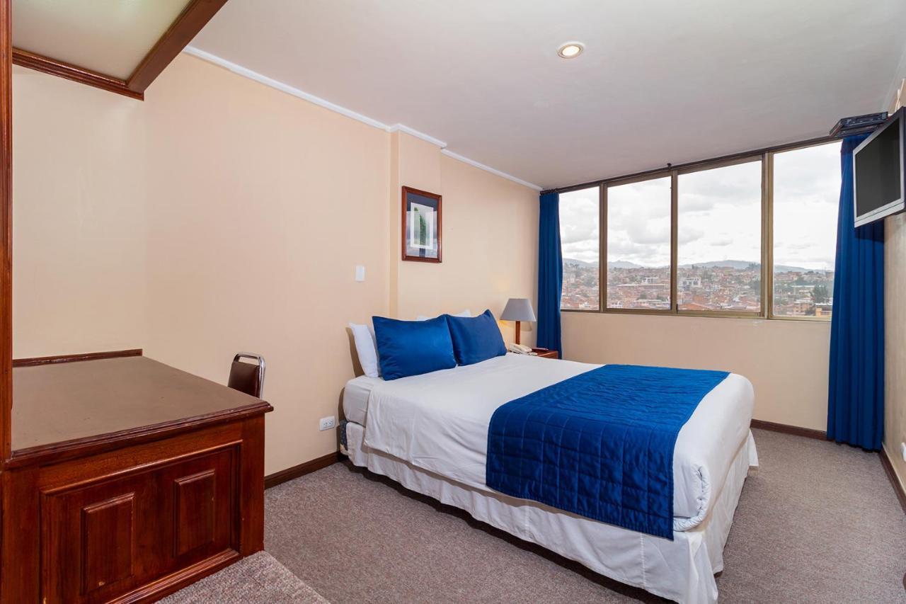 Hotel Presidente Куенка Екстериор снимка