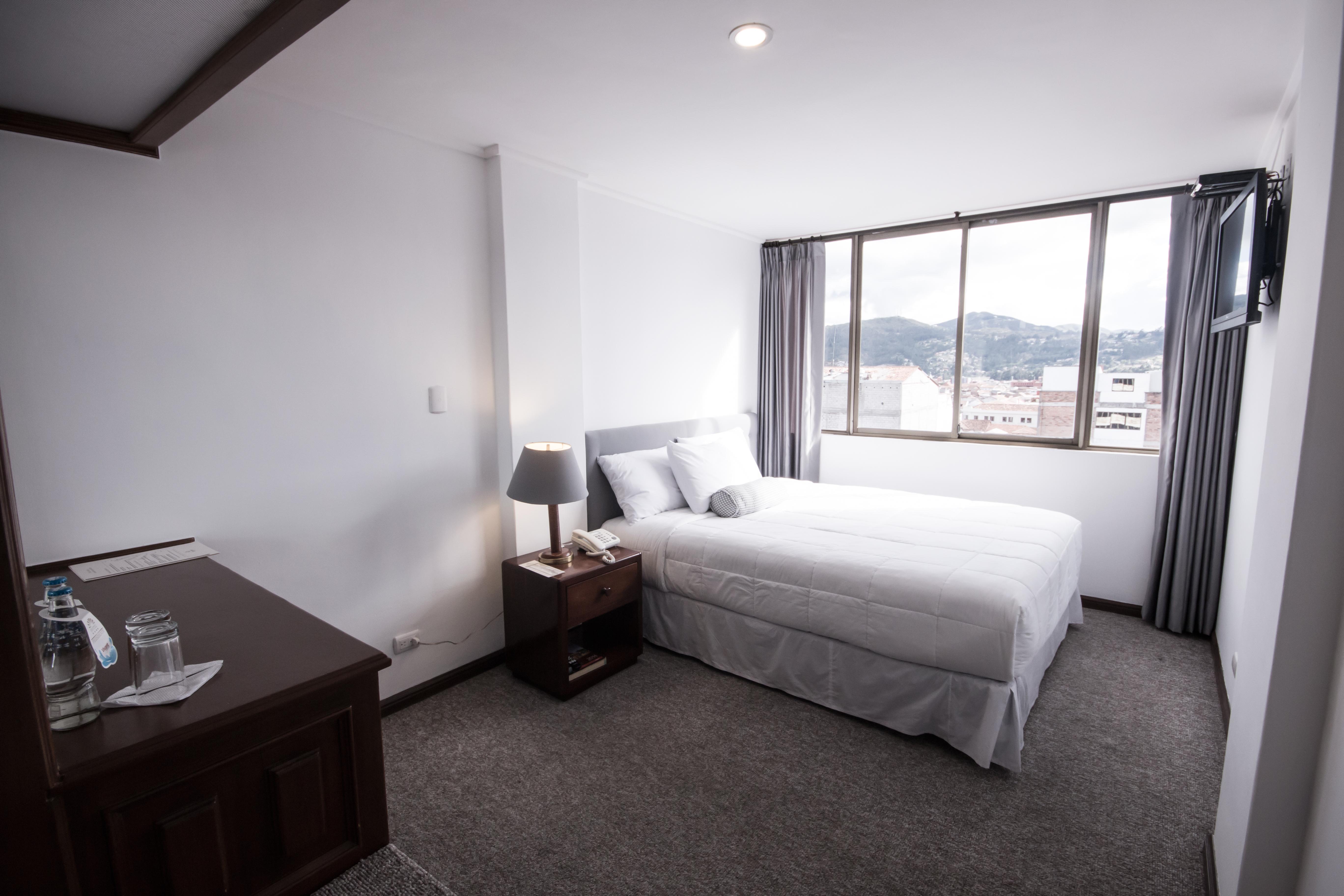 Hotel Presidente Куенка Екстериор снимка