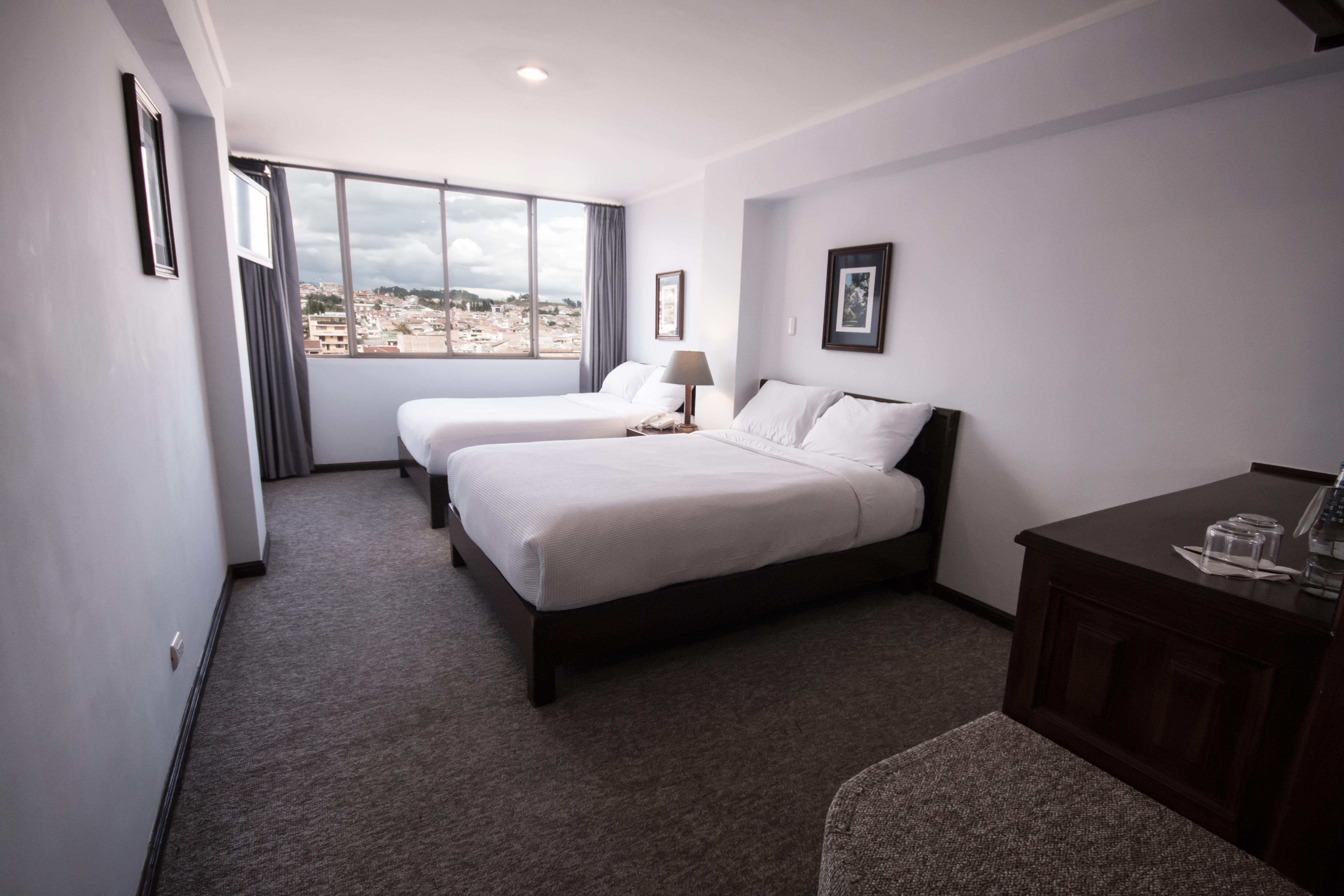 Hotel Presidente Куенка Екстериор снимка