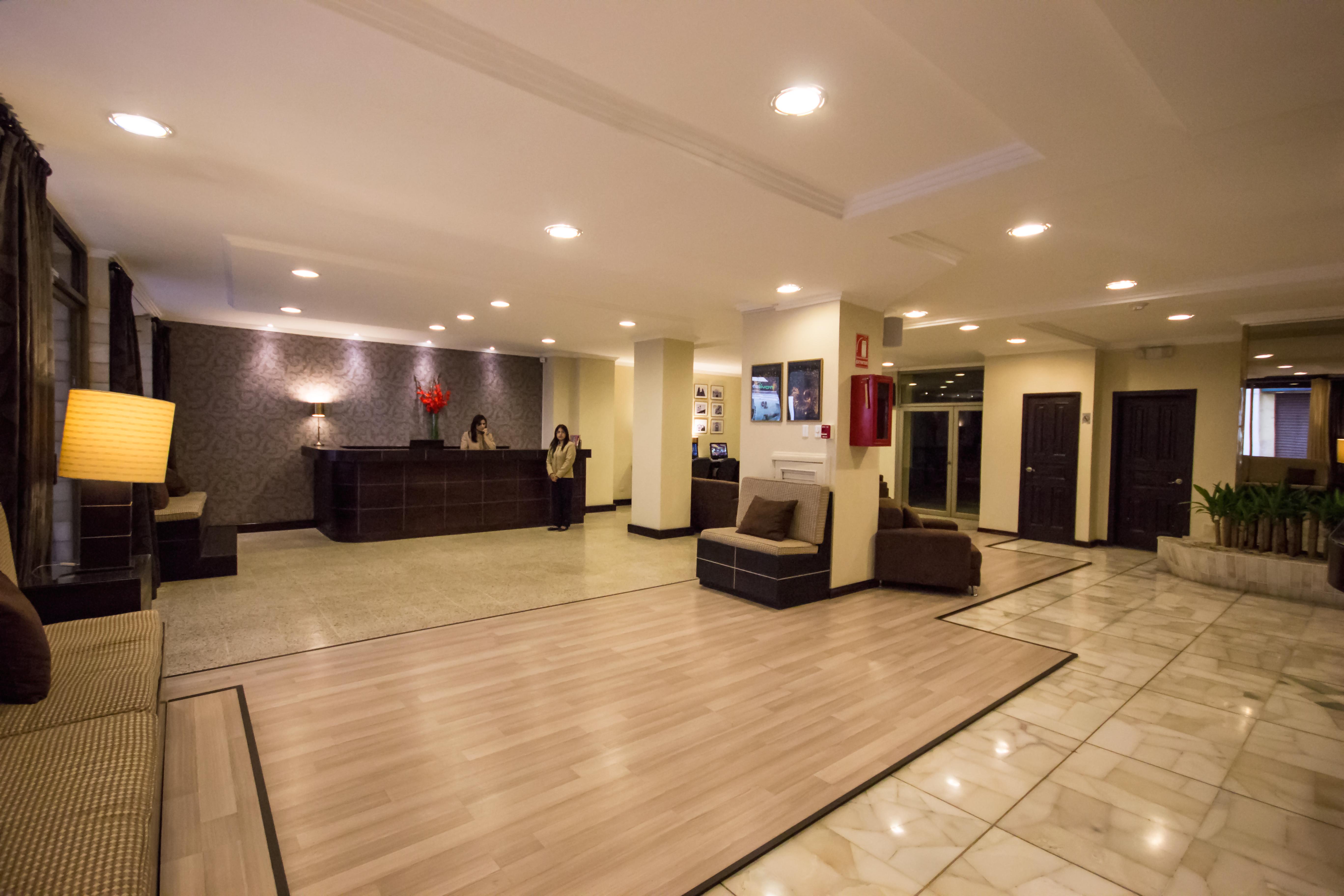 Hotel Presidente Куенка Екстериор снимка