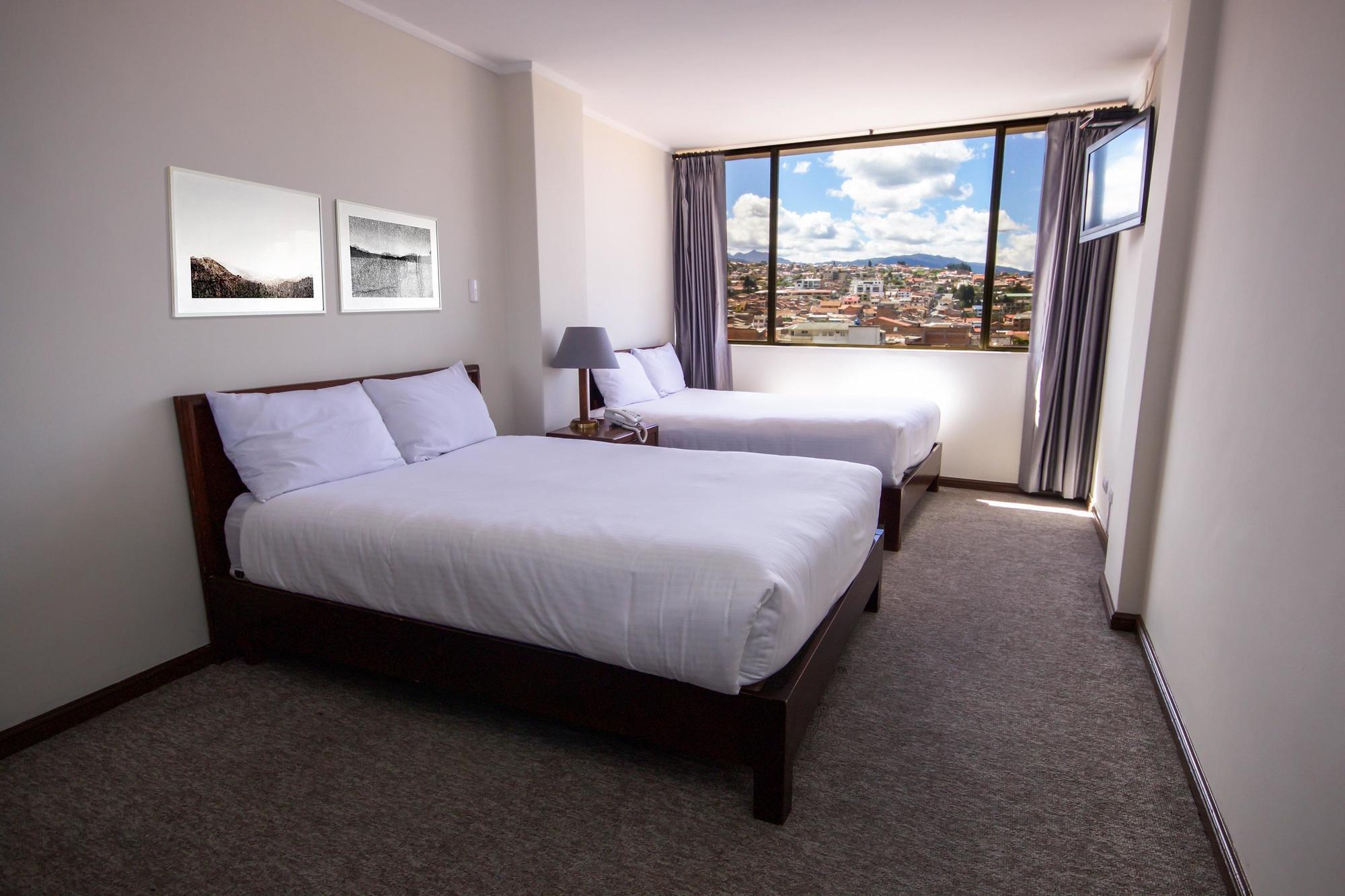Hotel Presidente Куенка Екстериор снимка