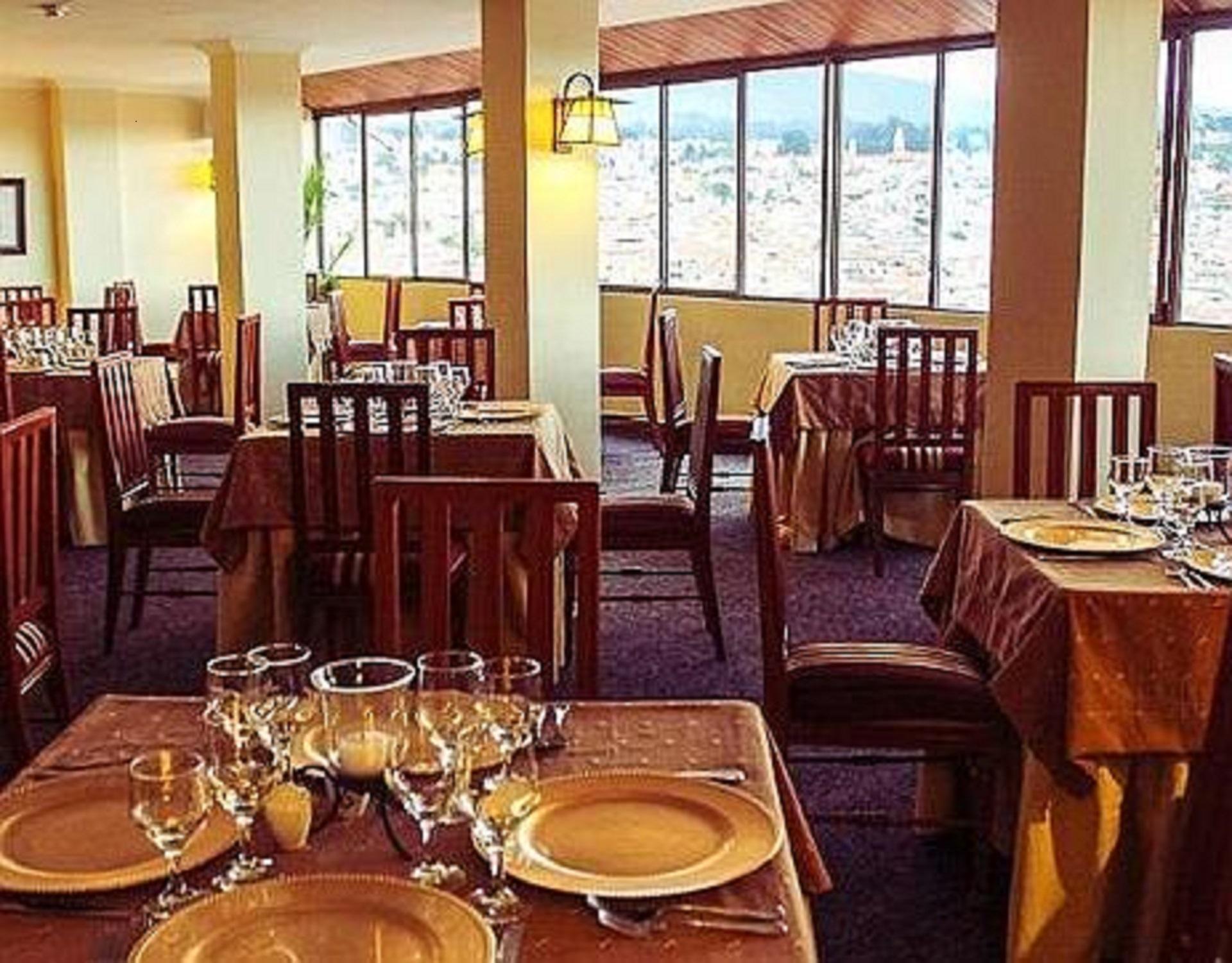 Hotel Presidente Куенка Екстериор снимка