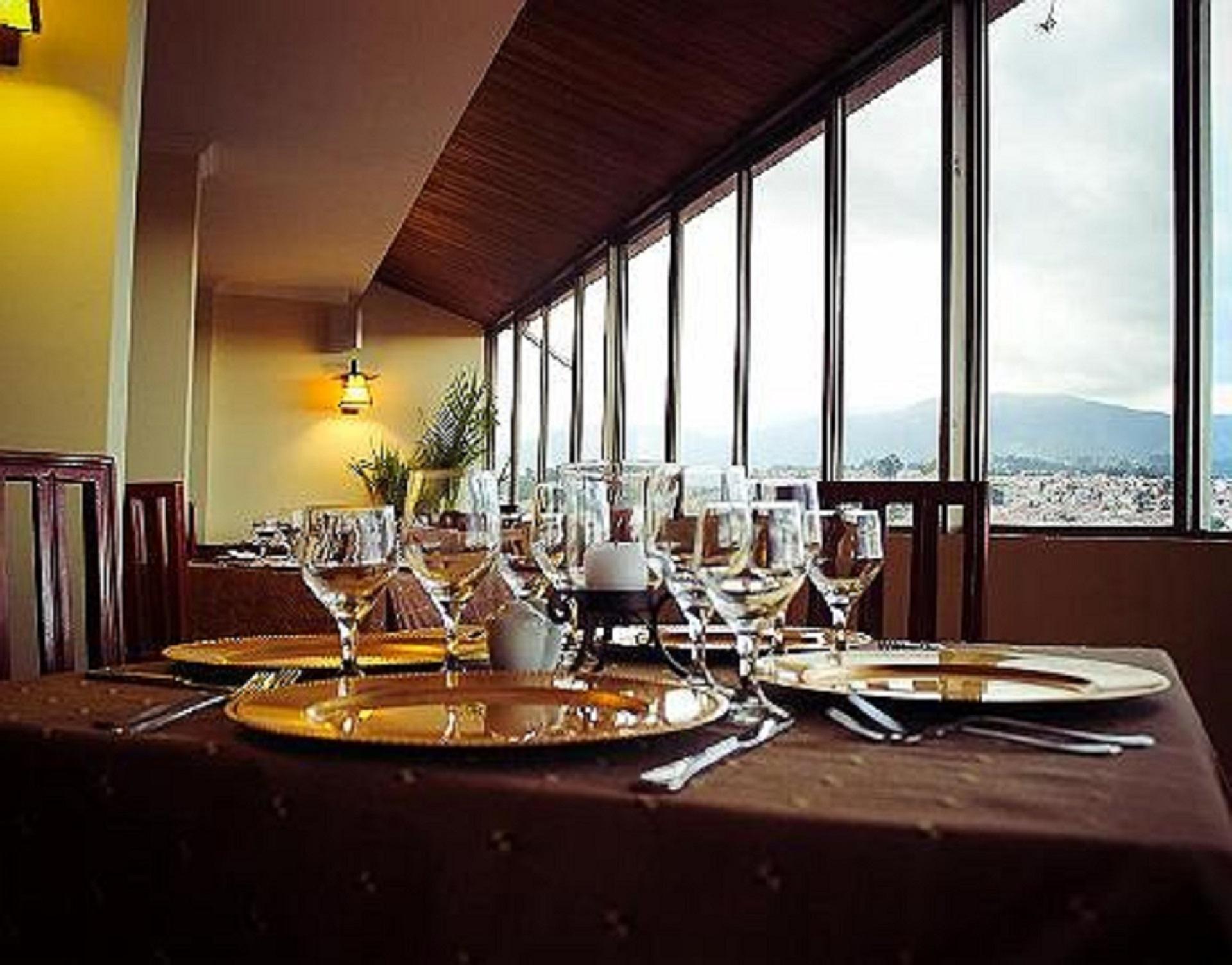 Hotel Presidente Куенка Екстериор снимка