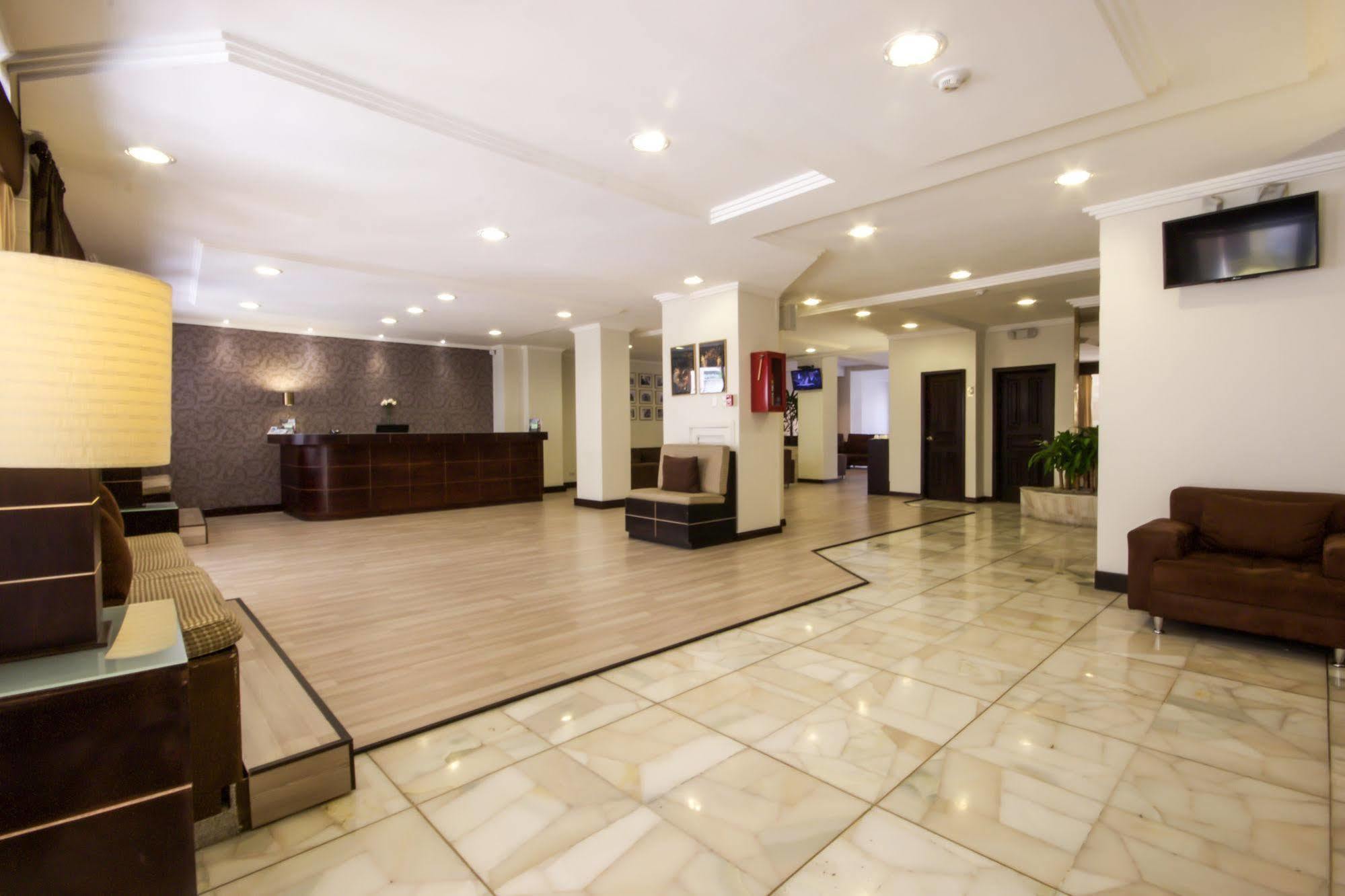 Hotel Presidente Куенка Екстериор снимка