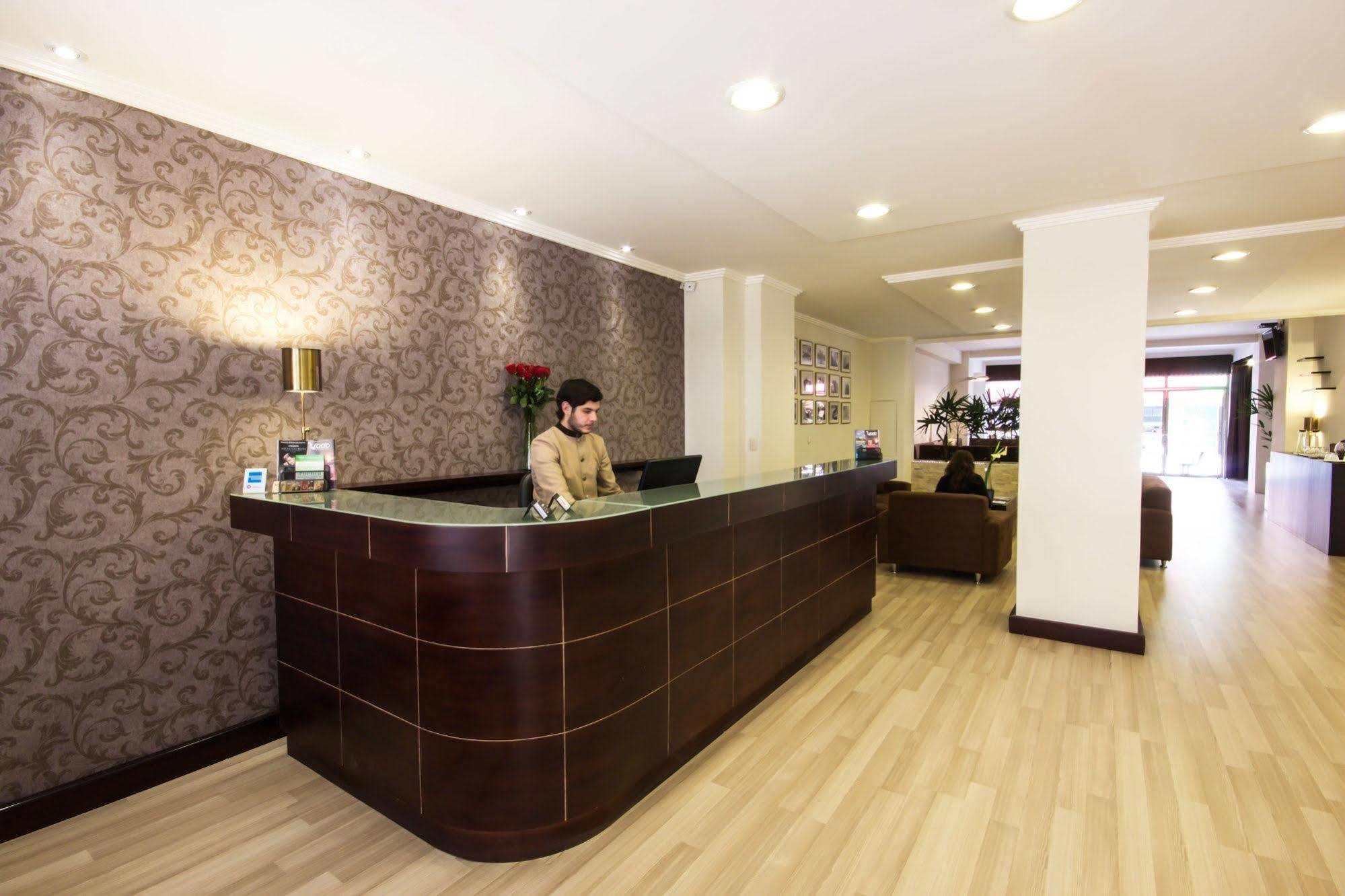 Hotel Presidente Куенка Екстериор снимка