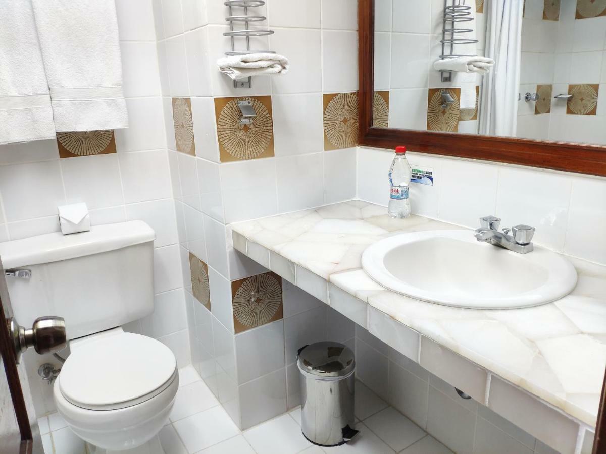 Hotel Presidente Куенка Екстериор снимка